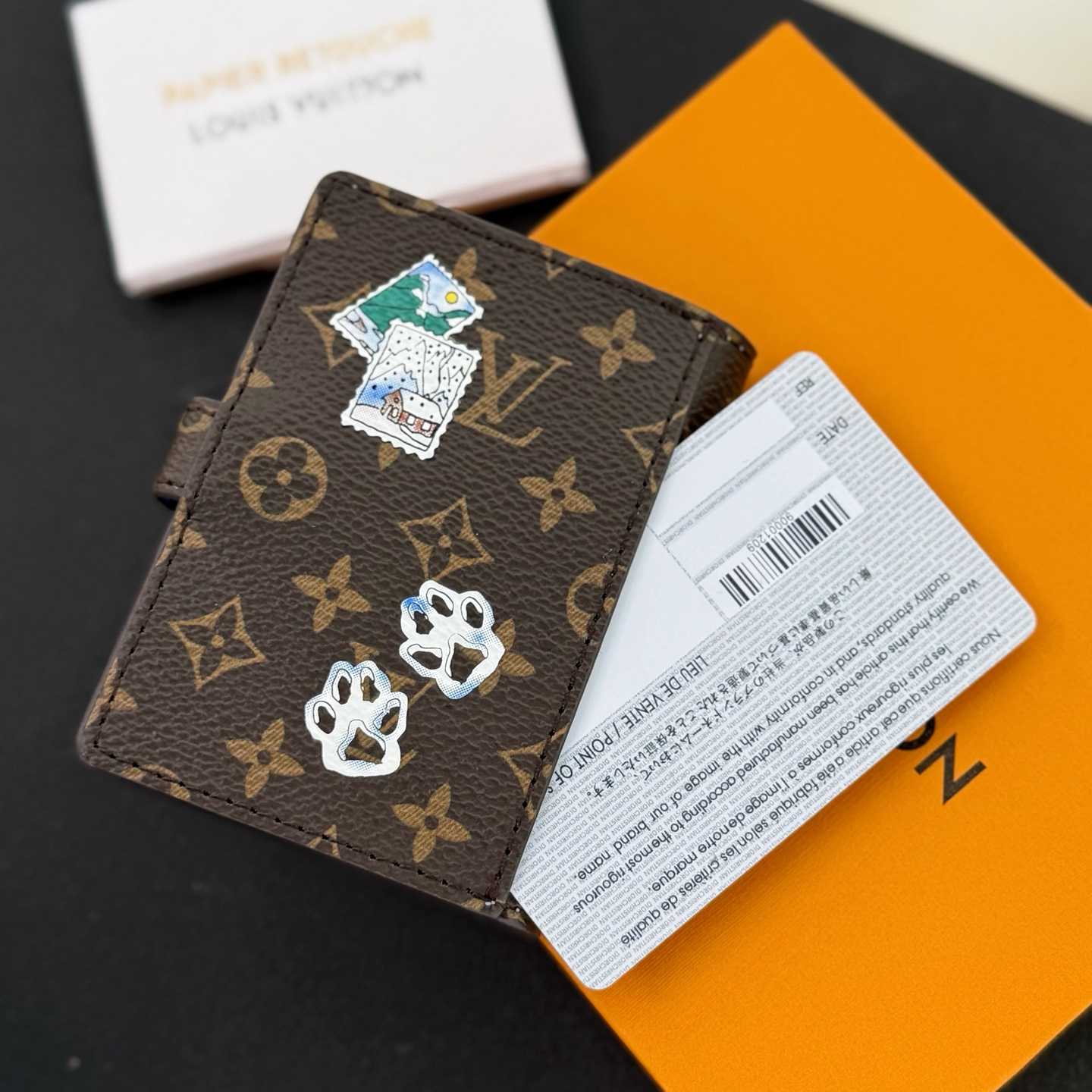 Louis Vuitton Mattifying Paper Case - DesignerGu