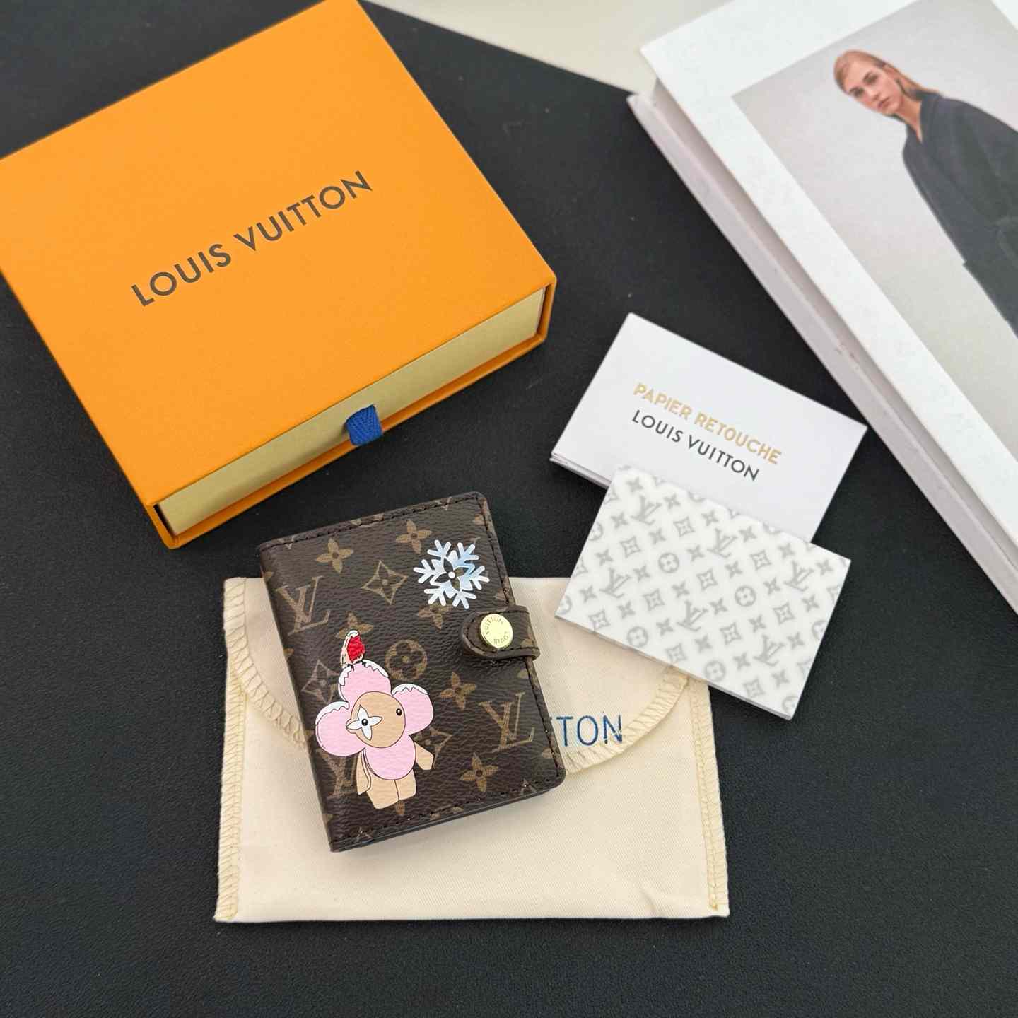 Louis Vuitton Mattifying Paper Case - DesignerGu