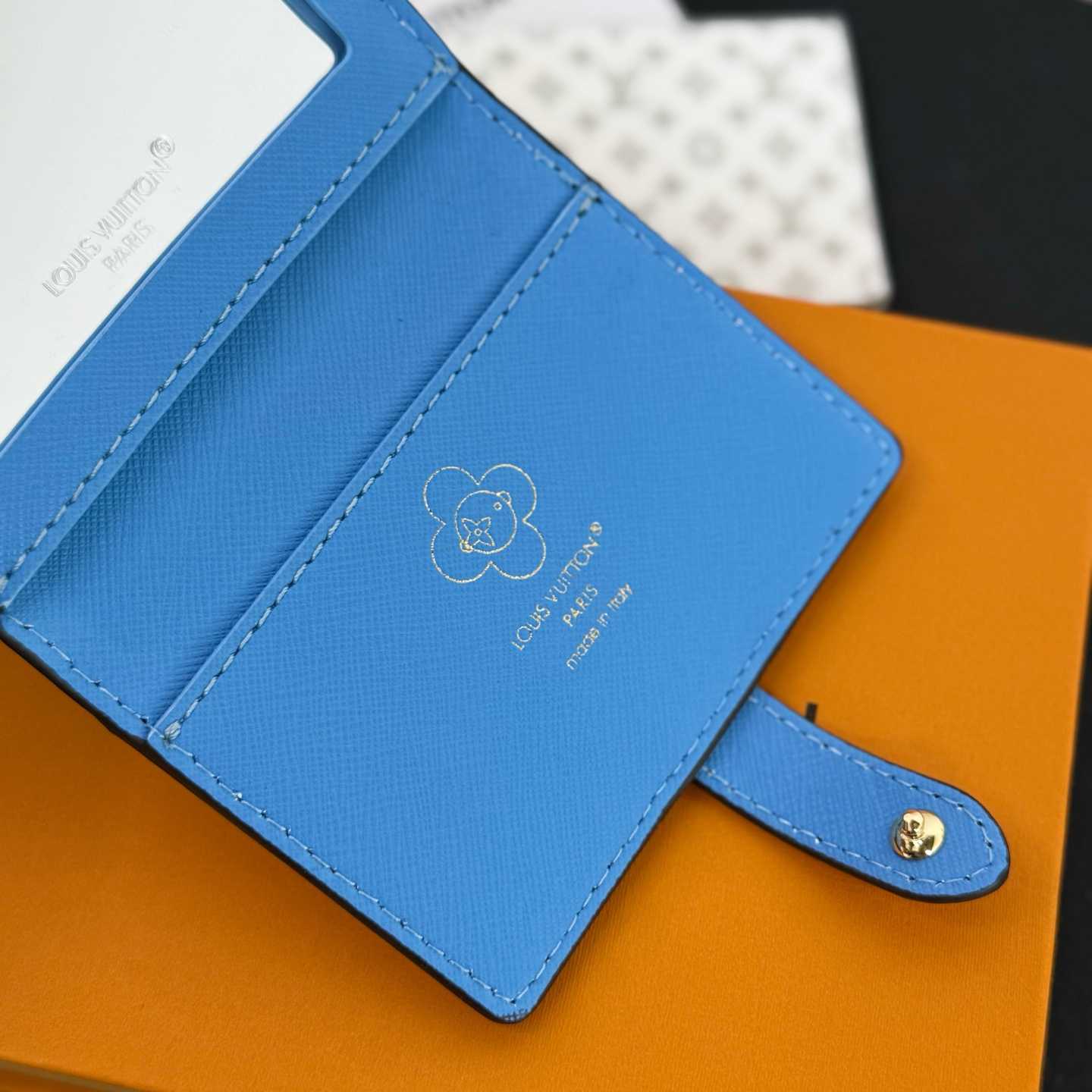 Louis Vuitton Mattifying Paper Case - DesignerGu