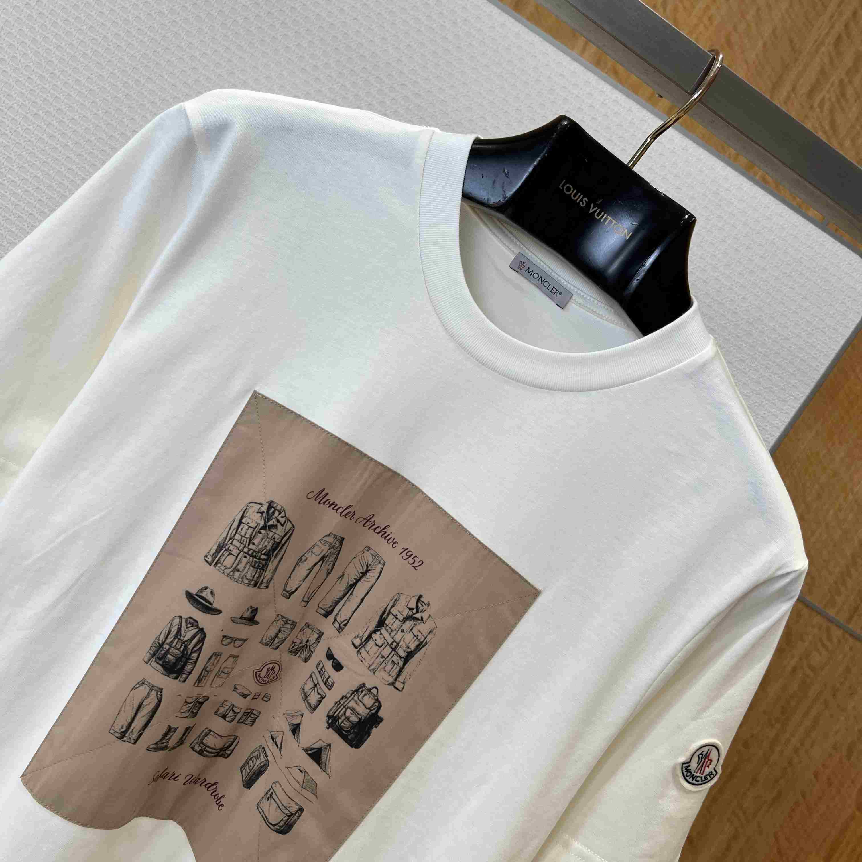 Moncler  Safari Wardrobe-Print Cotton T-Shirt - DesignerGu