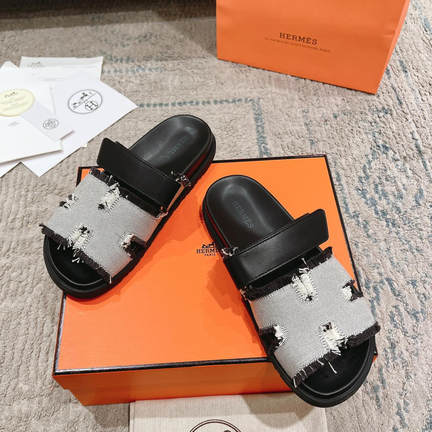 Hermes Chypre Sandal - DesignerGu