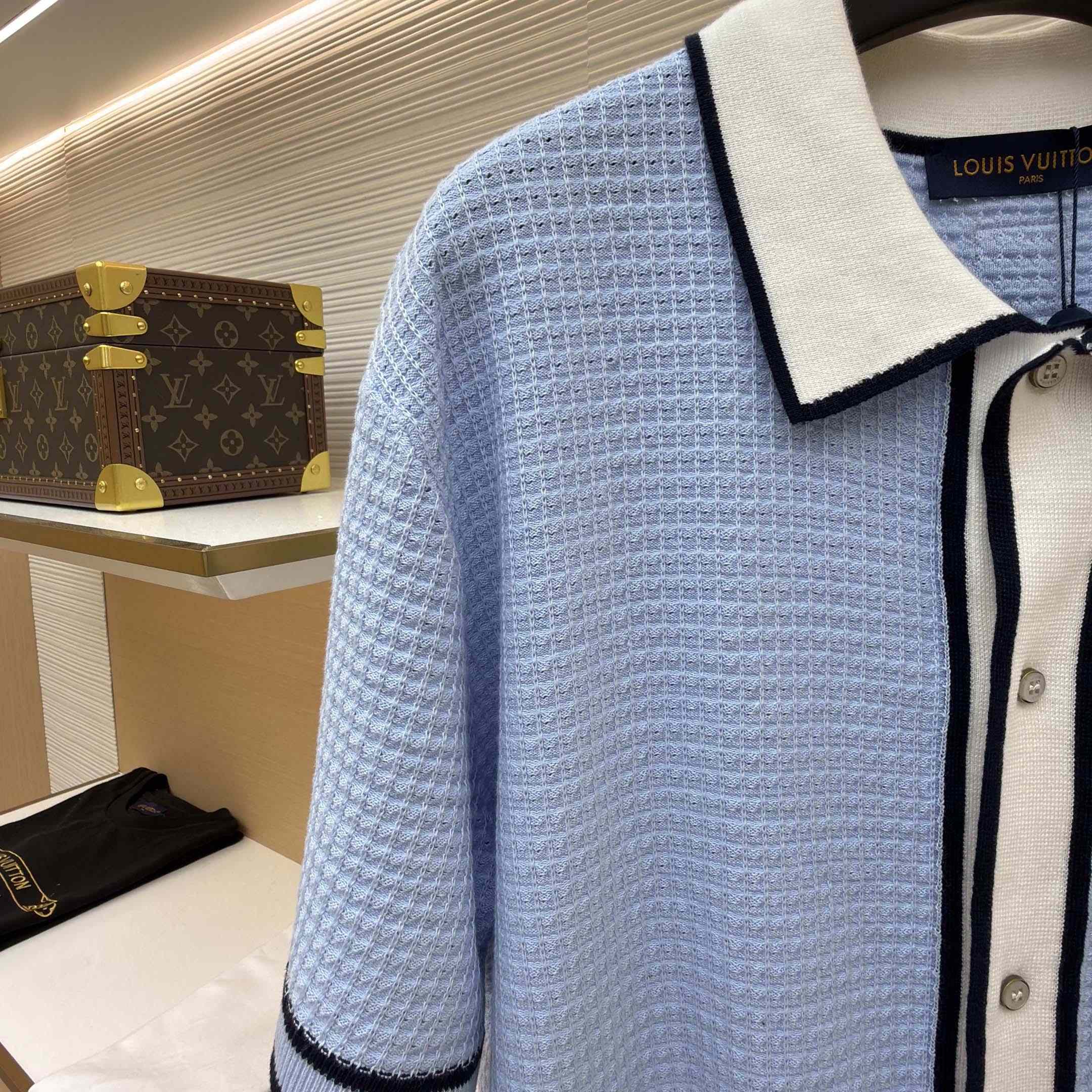 Louis Vuitton Waffle Signature Short-Sleeved Shirt   1AK6WW - DesignerGu