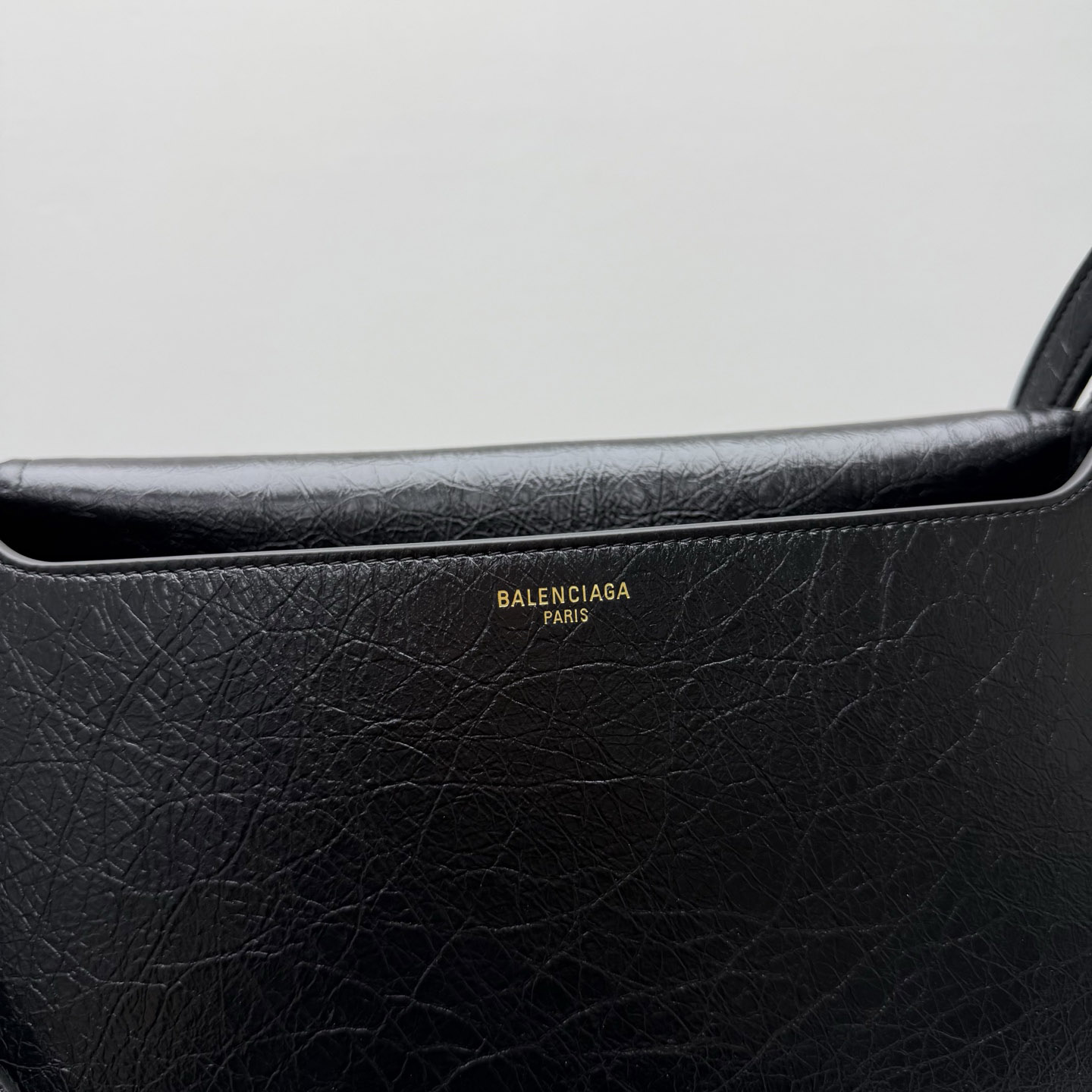 Balenciaga  Clicca Shoulder Bag - DesignerGu