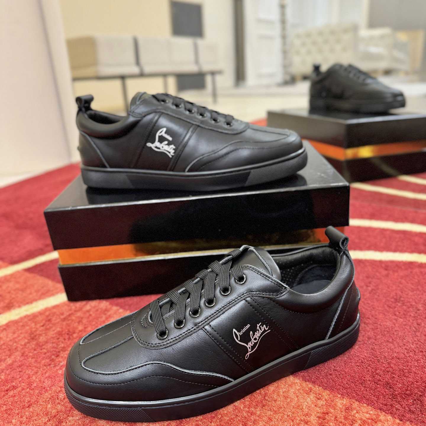 Christian Louboutin Retero Sneakers - DesignerGu
