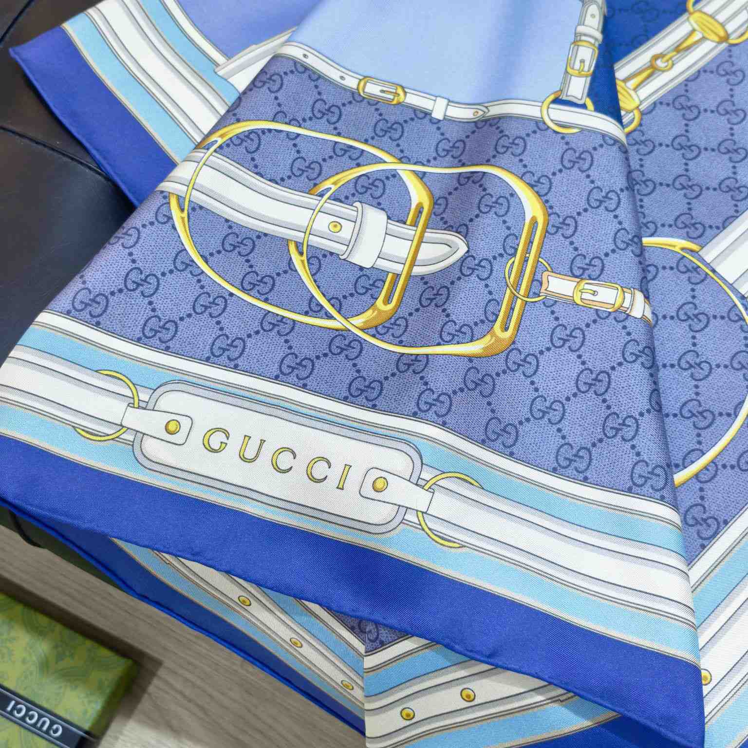 Gucci Printed Silk Twill Carré - DesignerGu