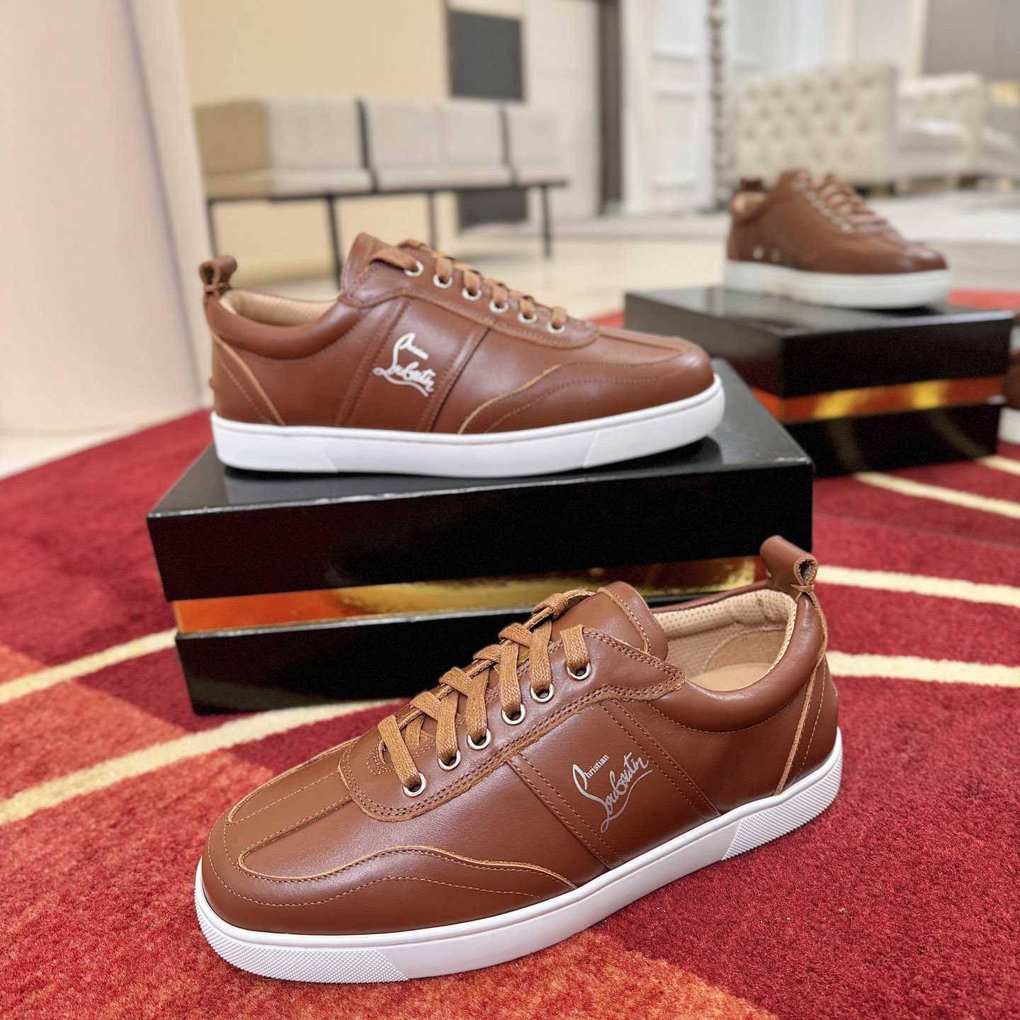 Christian Louboutin Retero Sneakers - DesignerGu