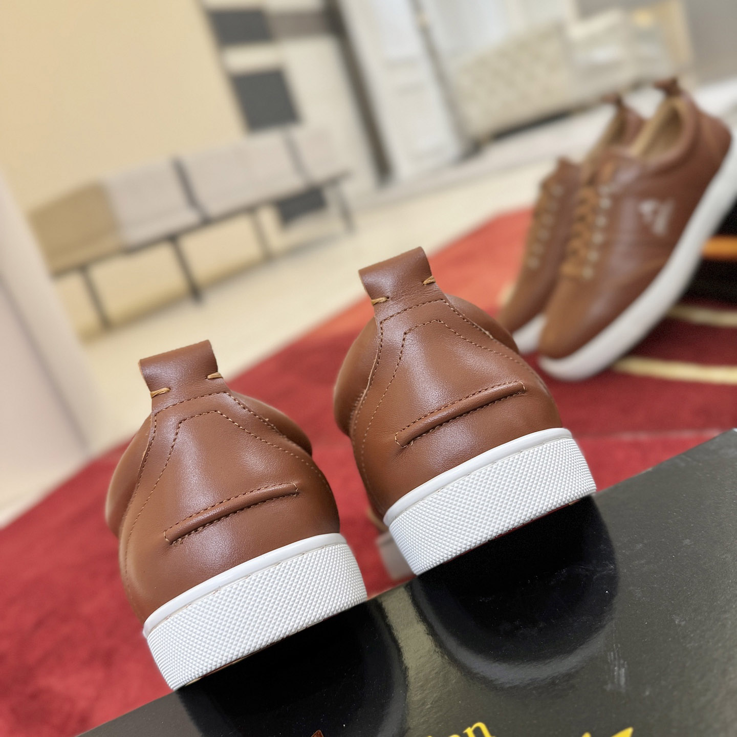 Christian Louboutin Retero Sneakers - DesignerGu