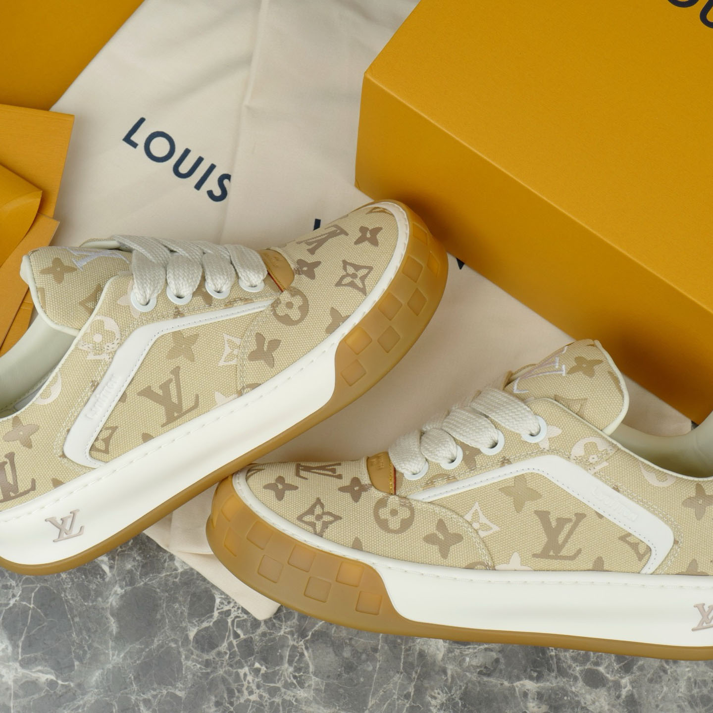 Louis Vuitton LV Tilted Sneaker 1AK81O - DesignerGu