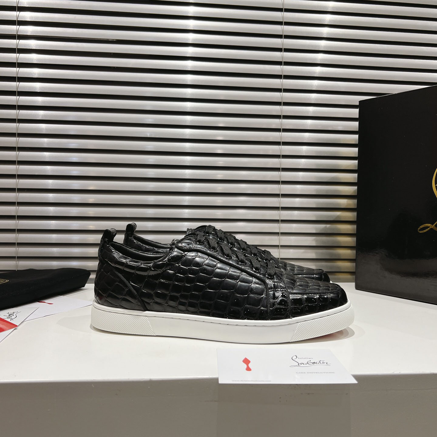 Christian Louboutin Rantulow Orlato Croc-Effect Low-Top Sneakers - DesignerGu
