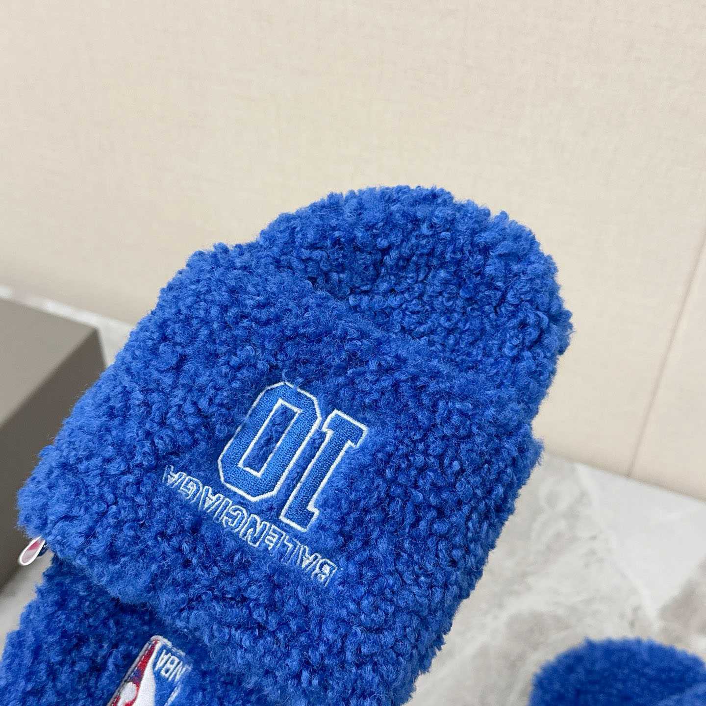 Balenciaga | Nba Collaboration Furry Open Mule - DesignerGu