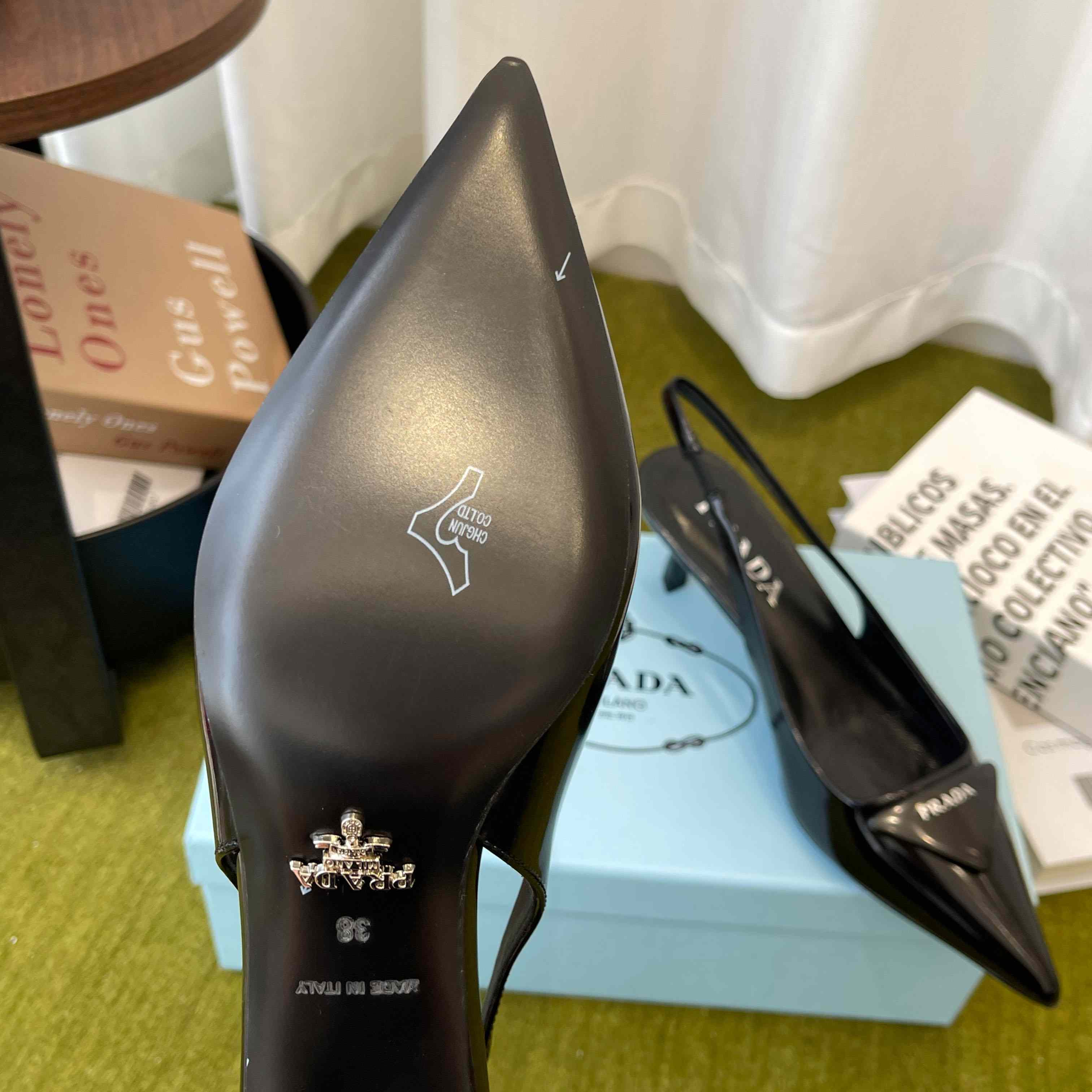 Prada Patent Leather Slingback Pumps - DesignerGu