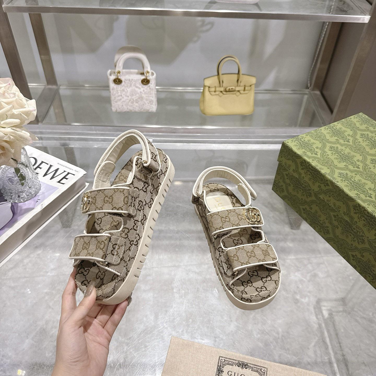 Gucci Sandal With Double G - DesignerGu