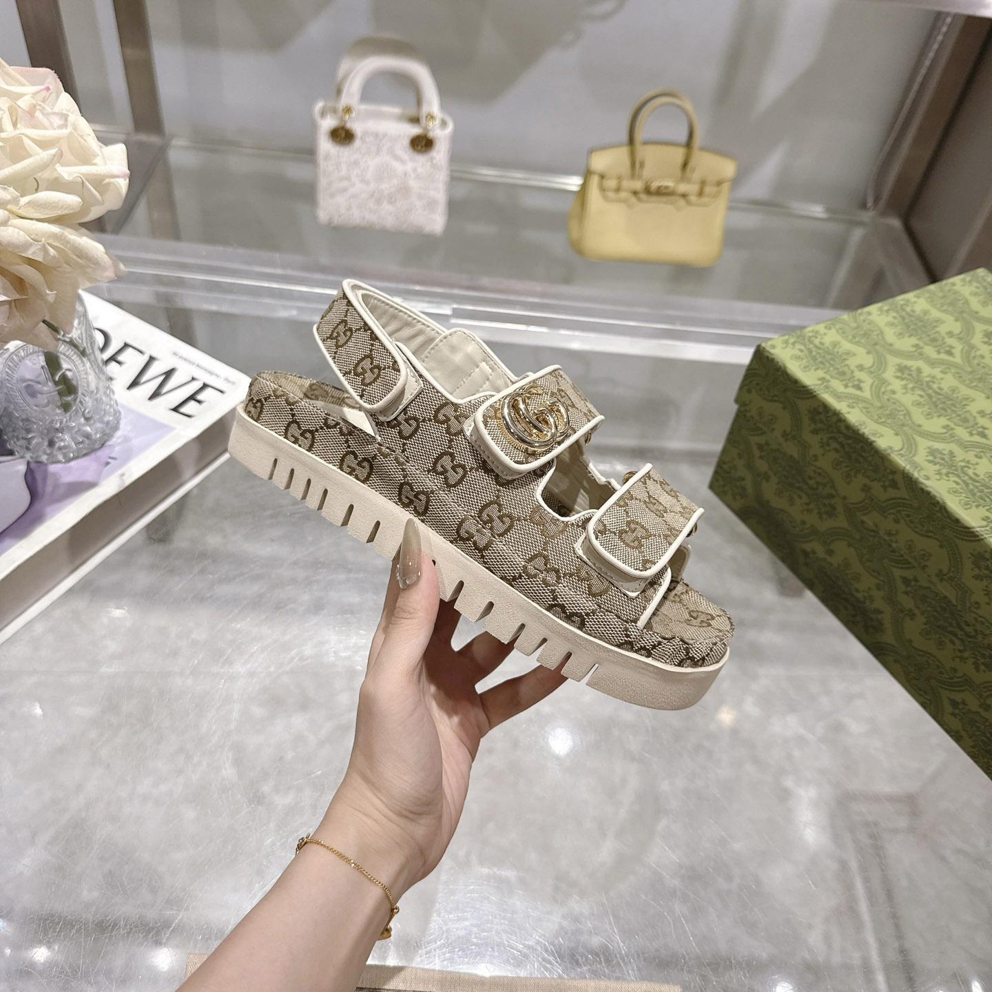 Gucci Sandal With Double G - DesignerGu