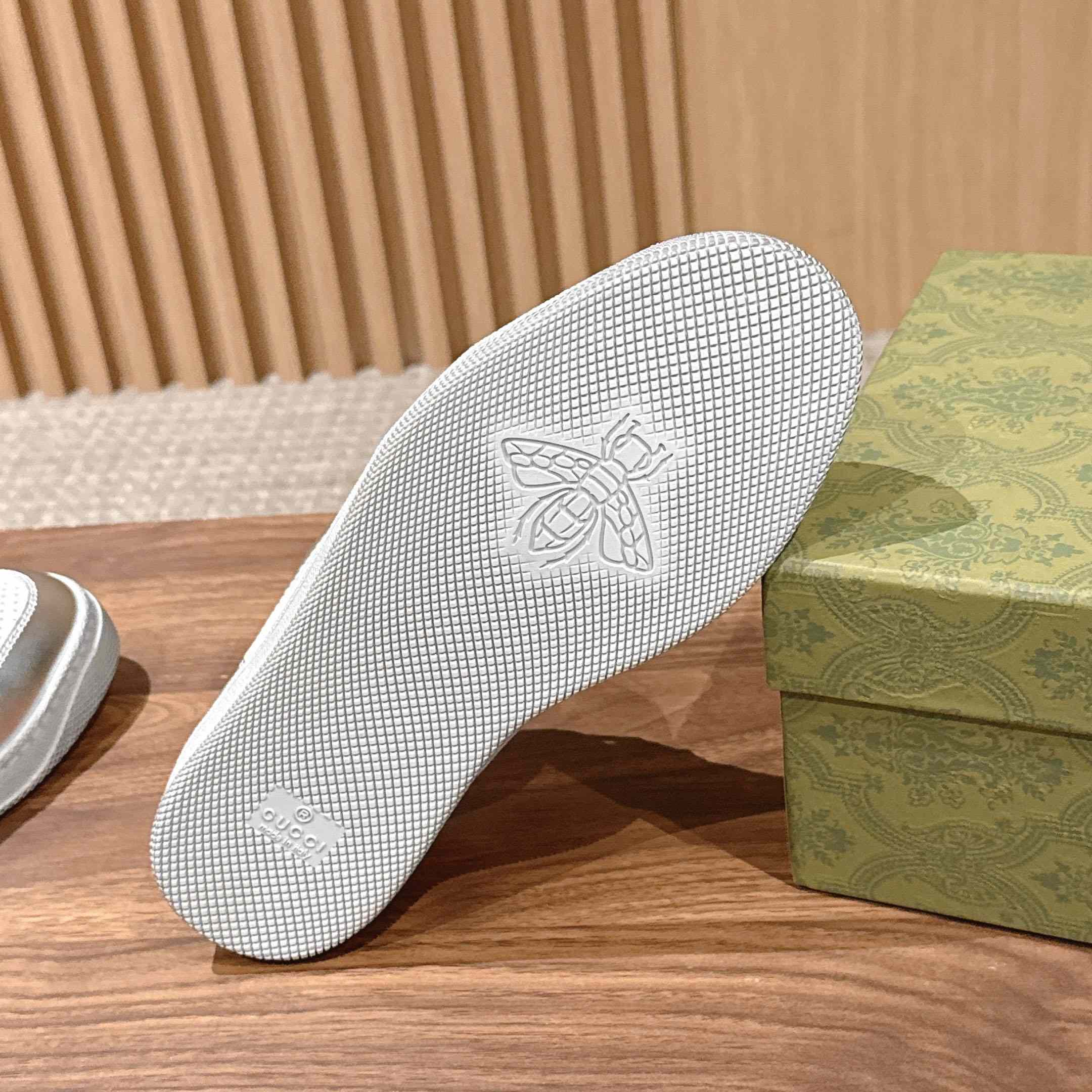 Gucci Worn-Out Effect Screener Sneaker - DesignerGu