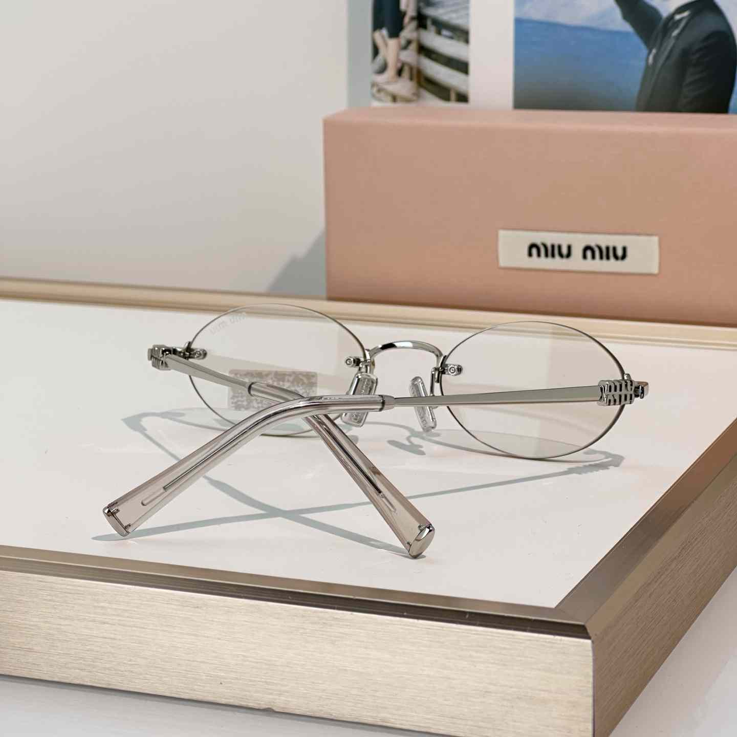 Miu Miu SMUA54S Sunglasses - DesignerGu