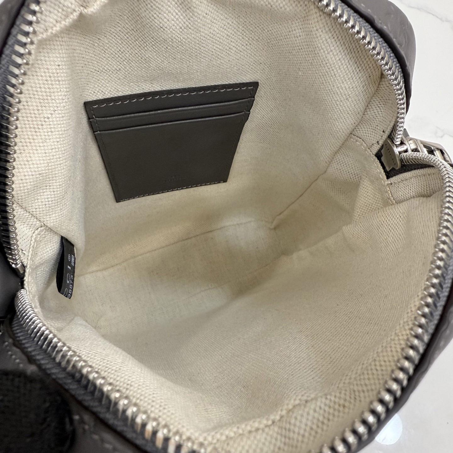 Gucci GG Emblem Small Crossbody Bag 850238 - DesignerGu