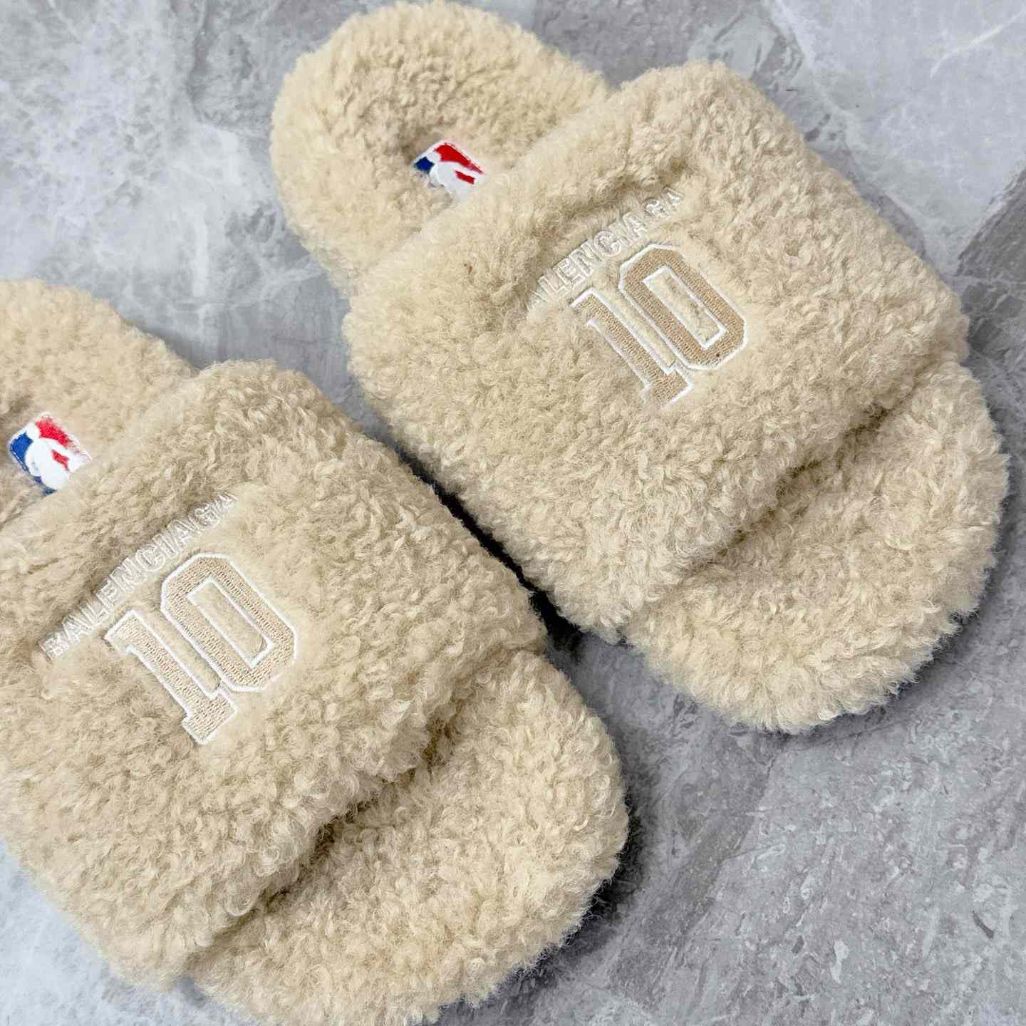 Balenciaga | Nba Collaboration Furry Open Mule - DesignerGu