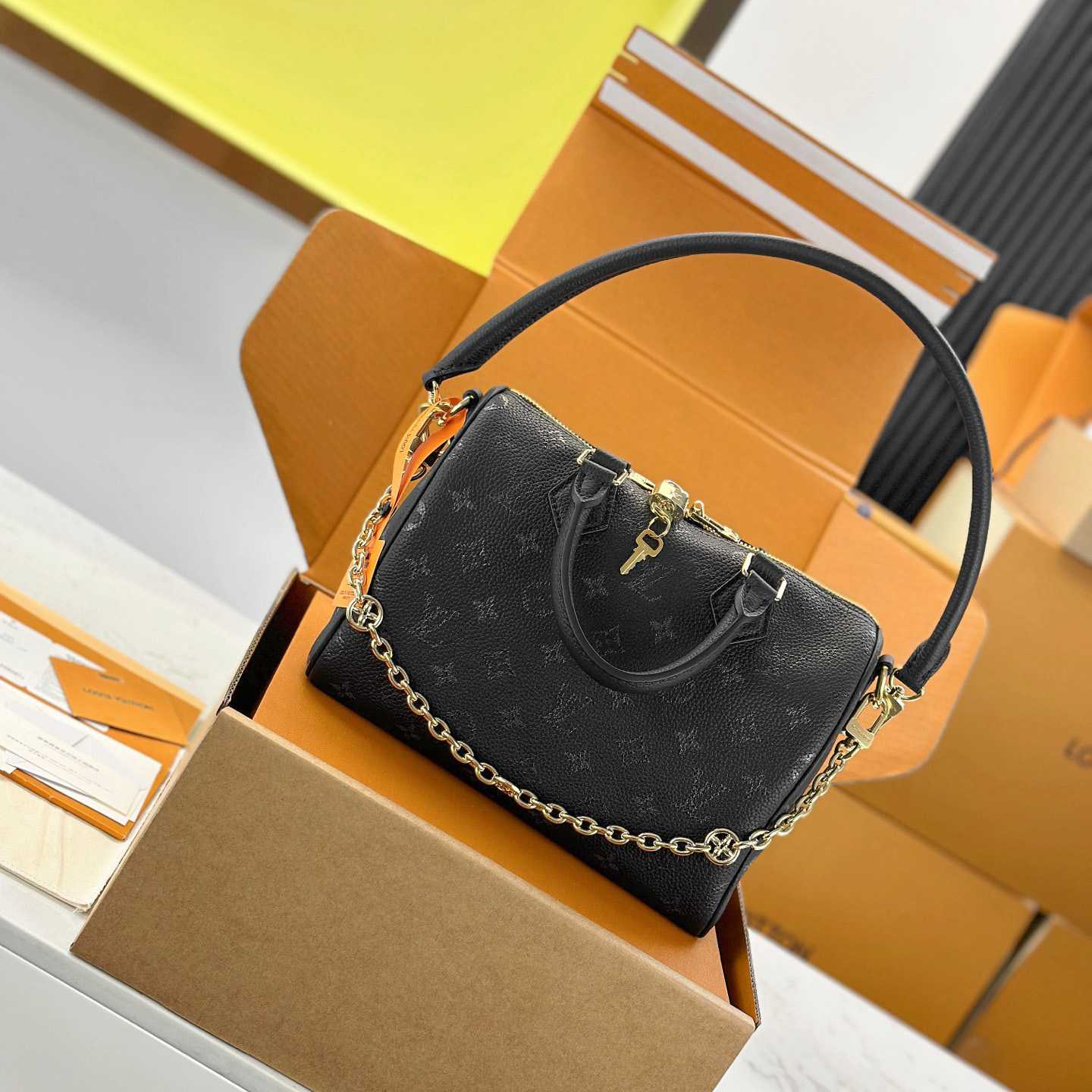 Louis Vuitton Speedy Bandoulière 25 M26486 - DesignerGu