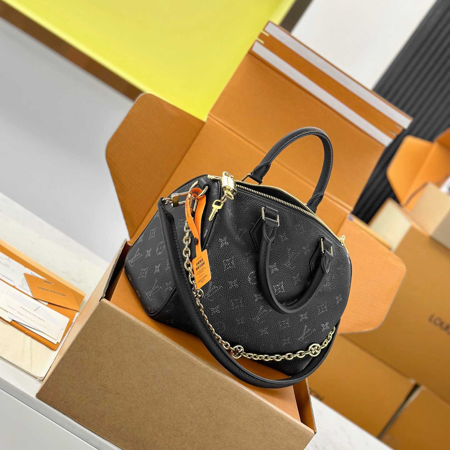 Louis Vuitton Speedy Bandoulière 25 M26486 - DesignerGu