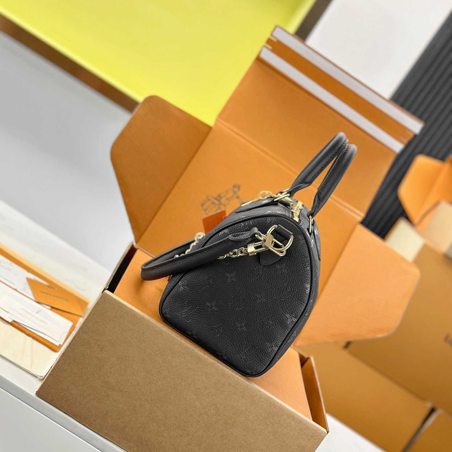 Louis Vuitton Speedy Bandoulière 25 M26486 - DesignerGu