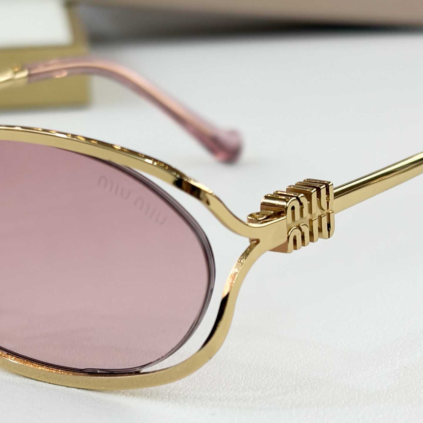 Miu Miu SMU58YSunglasses - DesignerGu