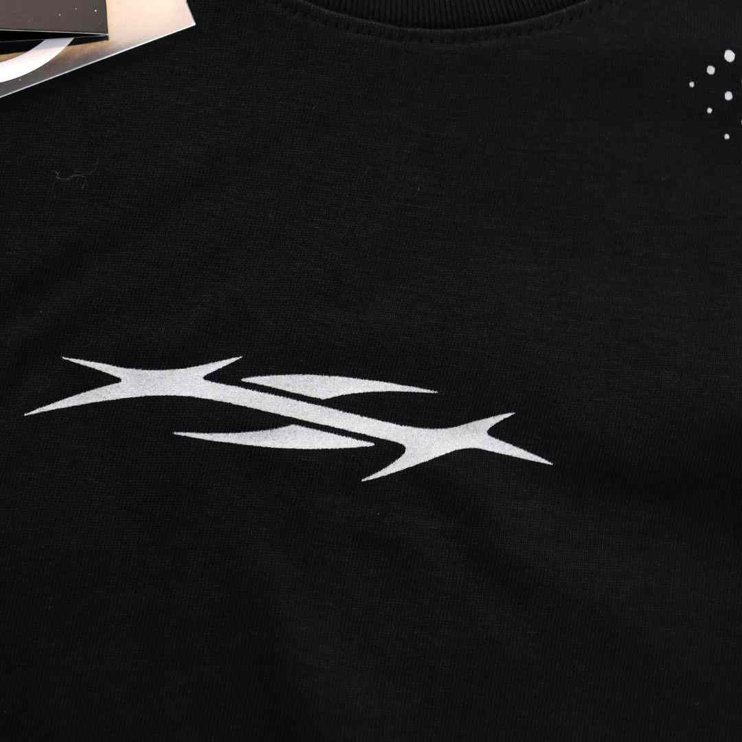 Hellstar Tech T-Shirt - DesignerGu