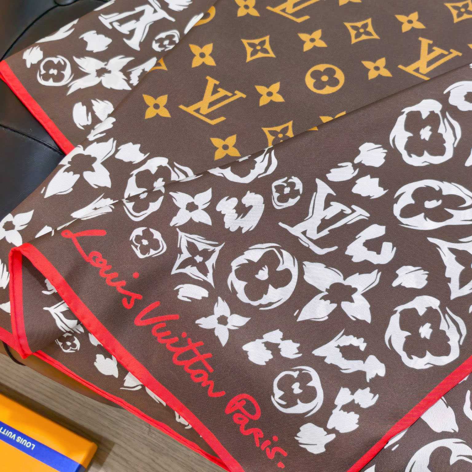Louis Vuitton LV Safari Square  - DesignerGu