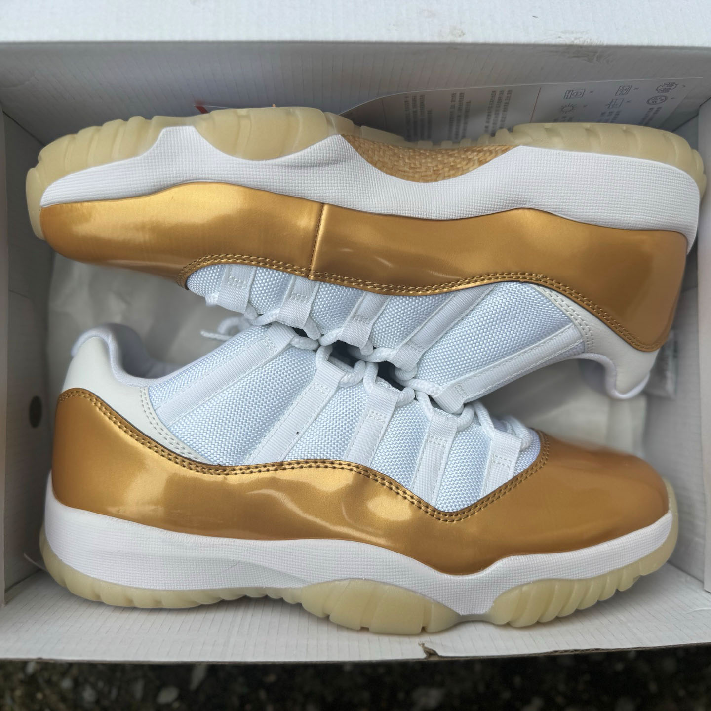 Air Jordan 11 Mother's Day Sneaker   AH7860-102  - DesignerGu