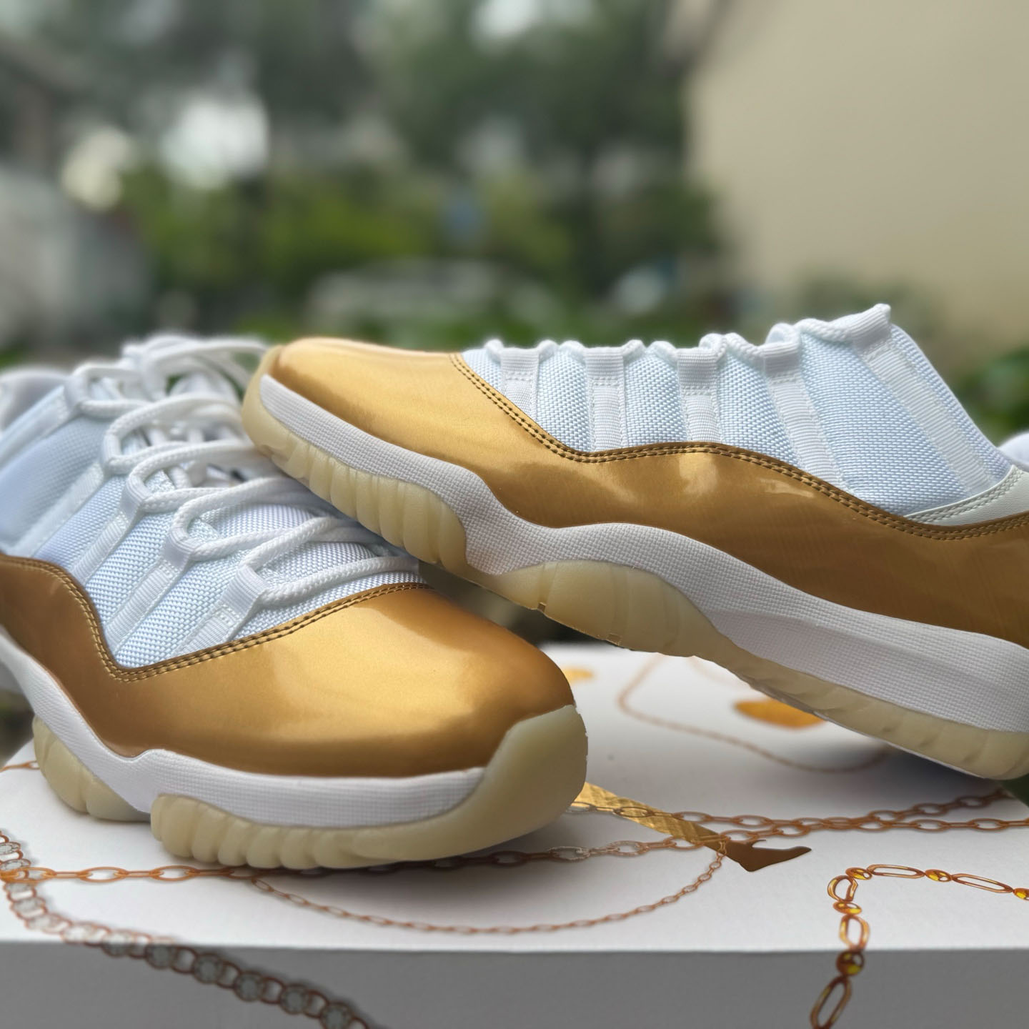 Air Jordan 11 Mother's Day Sneaker   AH7860-102  - DesignerGu