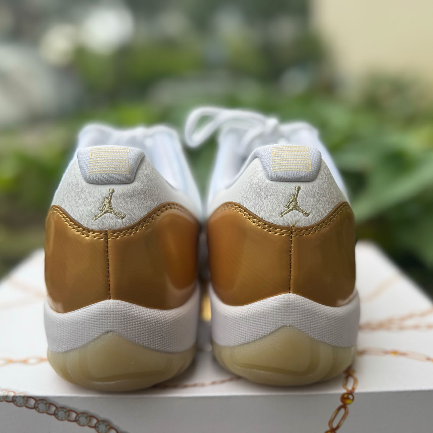 Air Jordan 11 Mother's Day Sneaker   AH7860-102  - DesignerGu