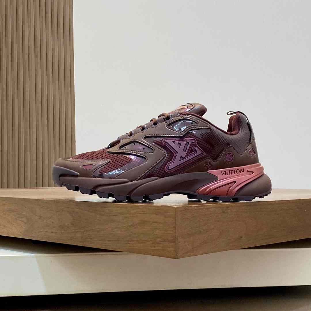 Louis Vuitton  Runner Tatic Sneaker  - DesignerGu