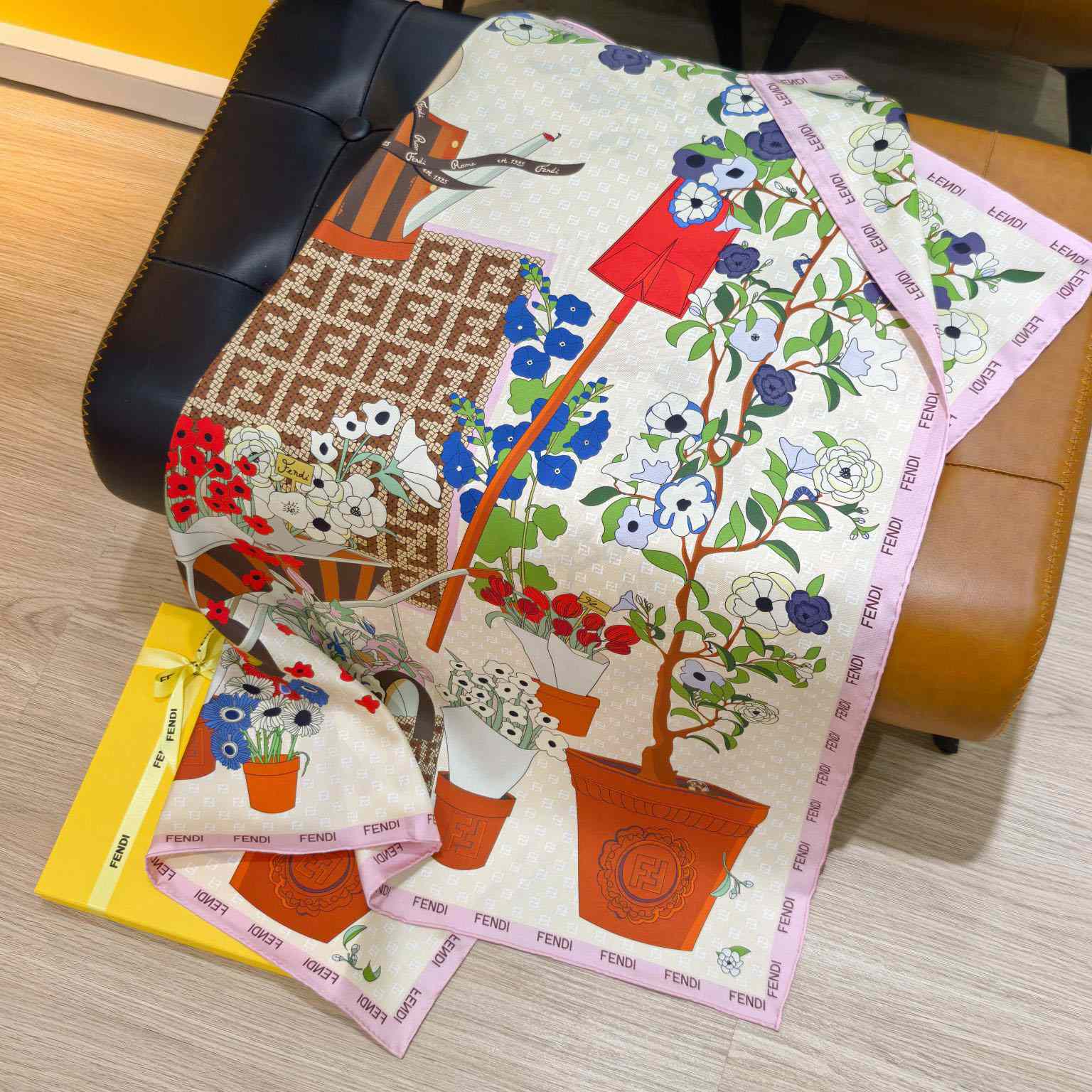 Fendi Gardening Foulard - DesignerGu