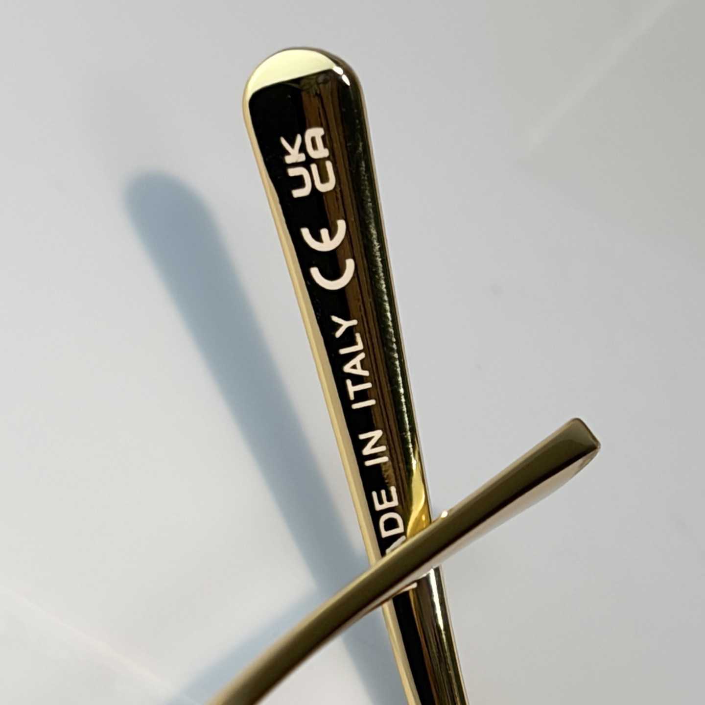Louis Vuitton Z3166U Sunglasses    - DesignerGu