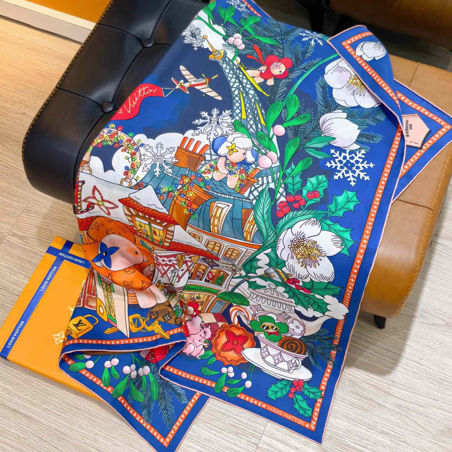 Louis Vuitton Vivienne Winter Celebration Square 90 M97188 - DesignerGu