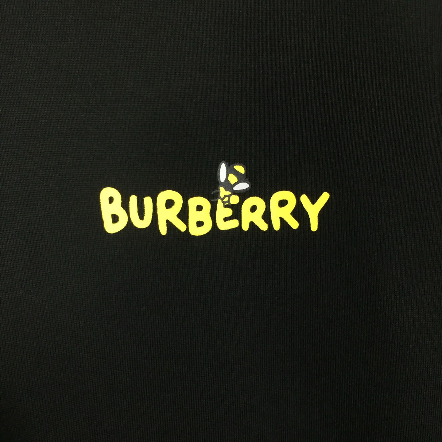 Burberry Bee-Print T-shirt - DesignerGu