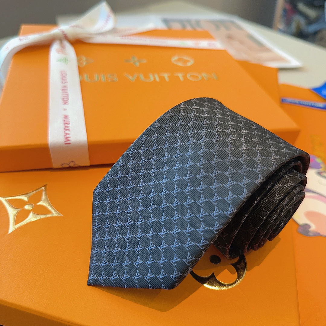 Louis Vuitton Fishnet Tie - DesignerGu