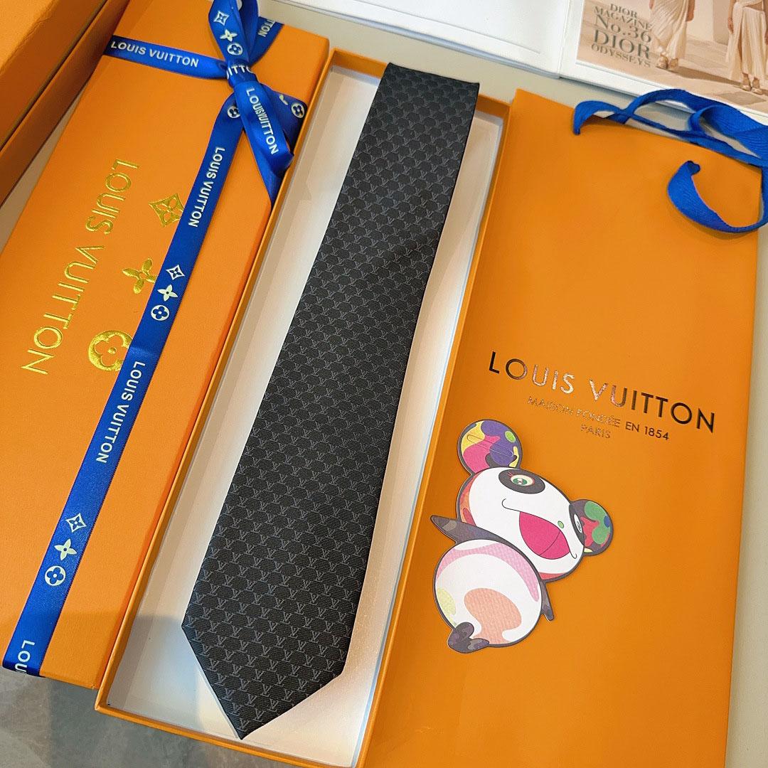 Louis Vuitton Fishnet Tie - DesignerGu