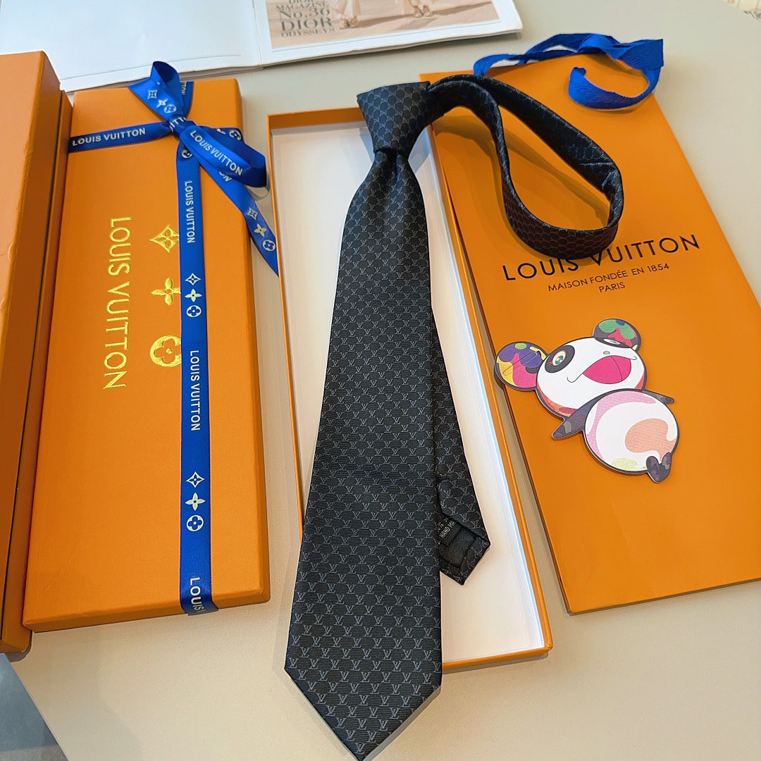 Louis Vuitton Fishnet Tie - DesignerGu