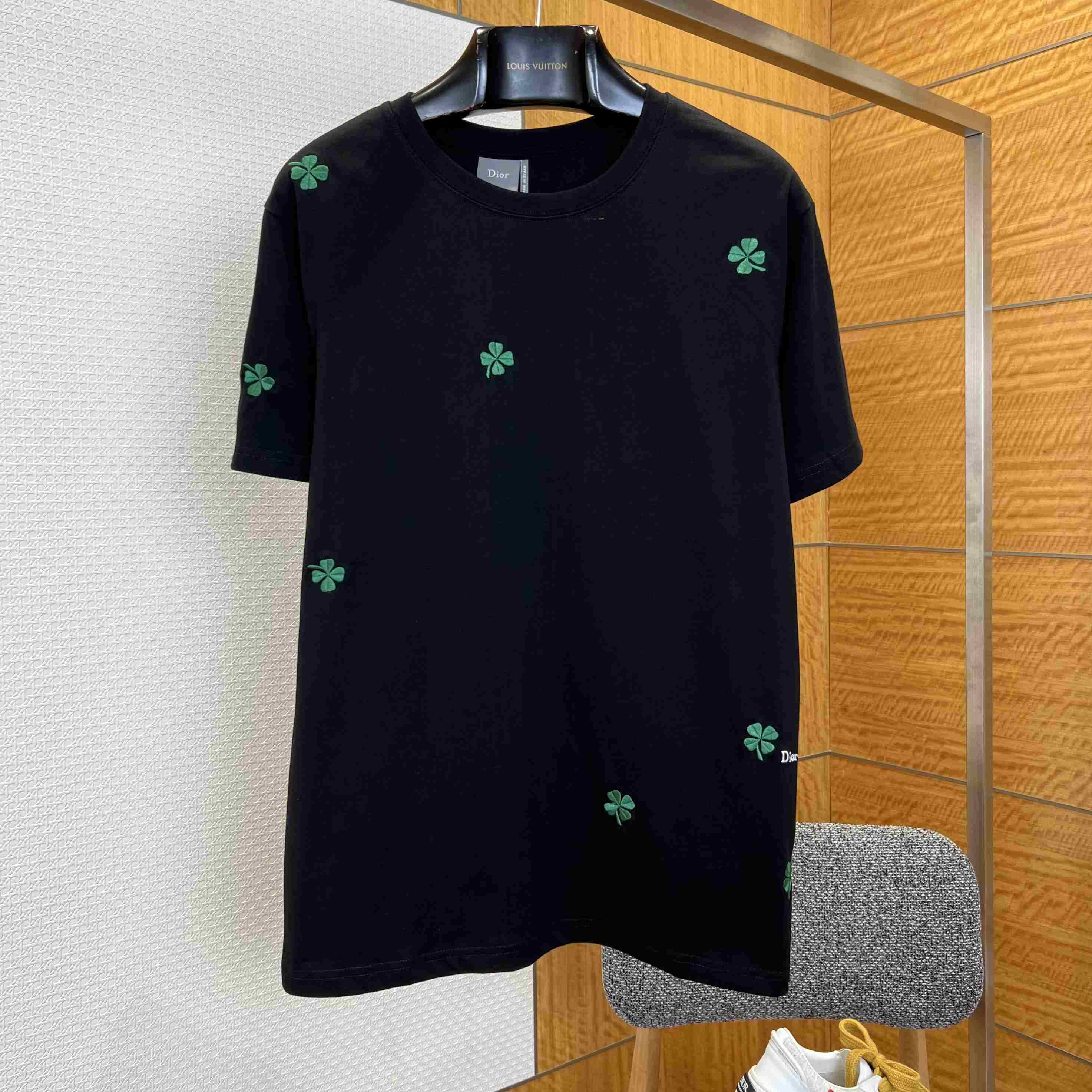 Dior T-Shirt with Dior Clover Embroidery - DesignerGu