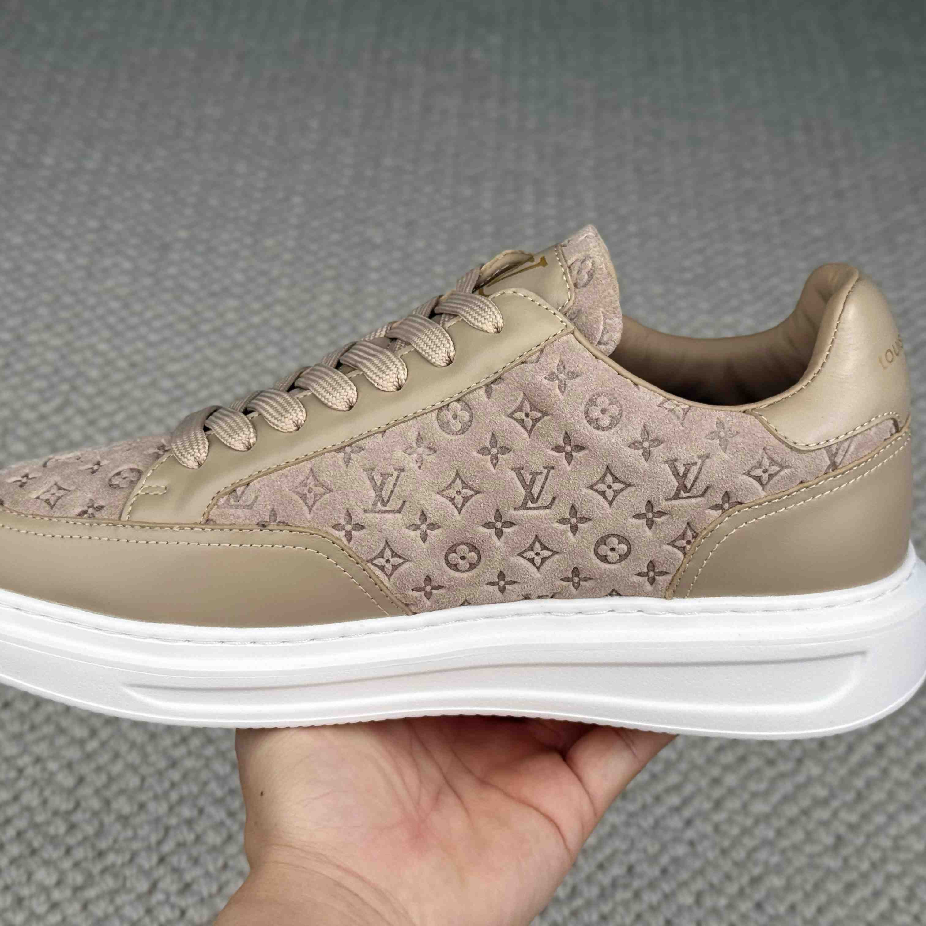 Louis Vuitton Beverly Hills Sneaker 1AKBRR - DesignerGu