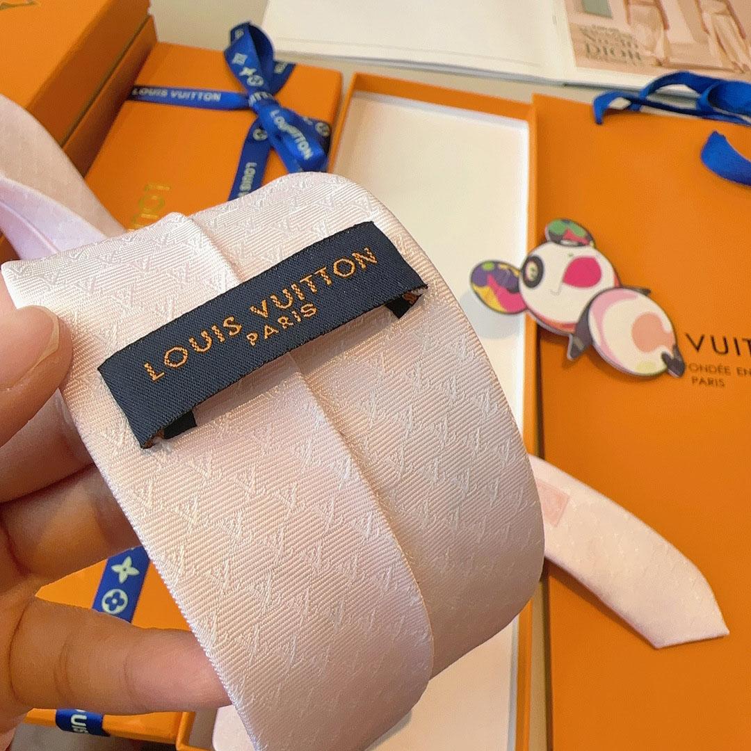 Louis Vuitton Fishnet Tie - DesignerGu