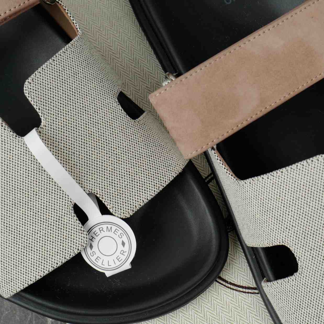 Hermes Chypre Sandal - DesignerGu