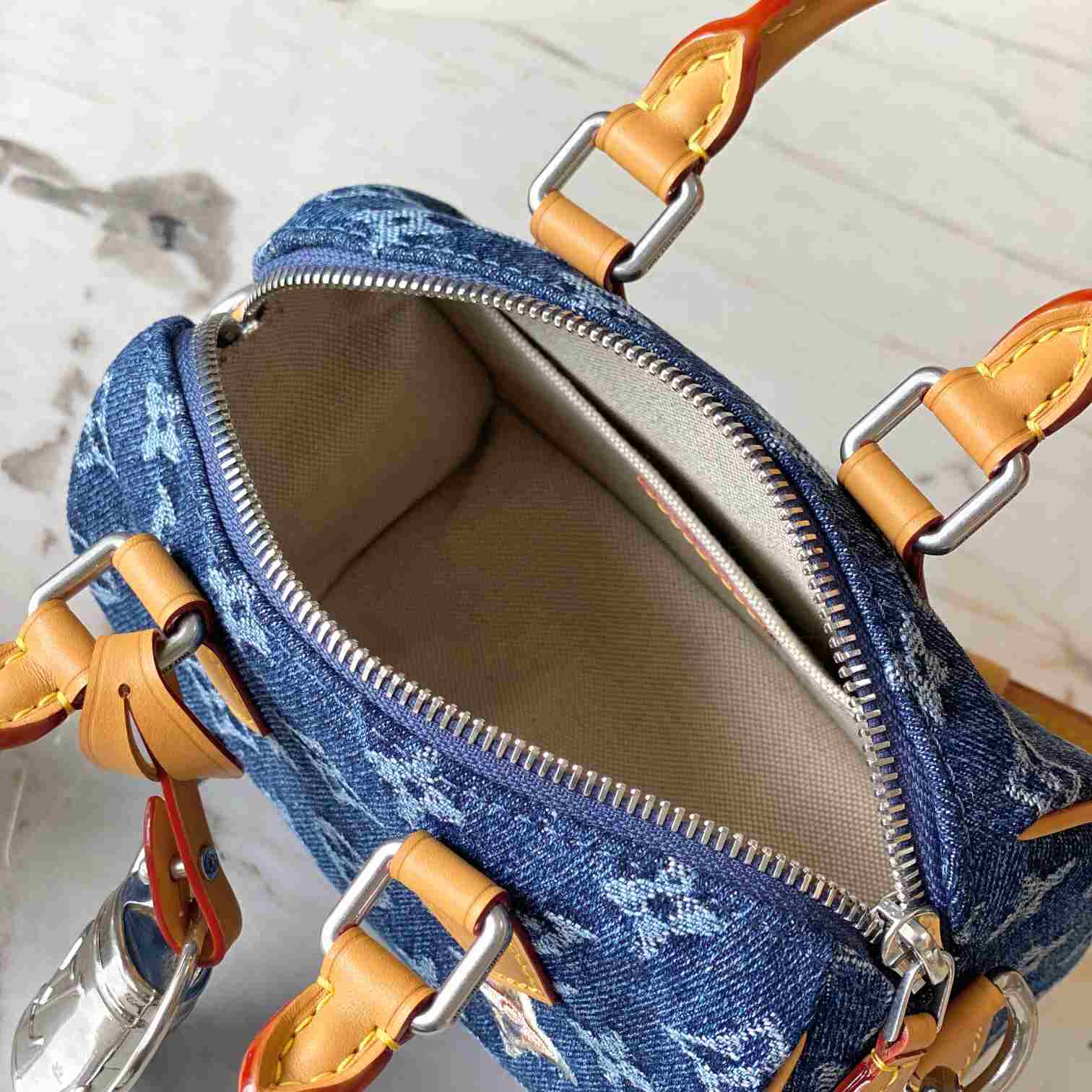 Louis Vuitton Speedy 18 Bandoulière M27557 - DesignerGu