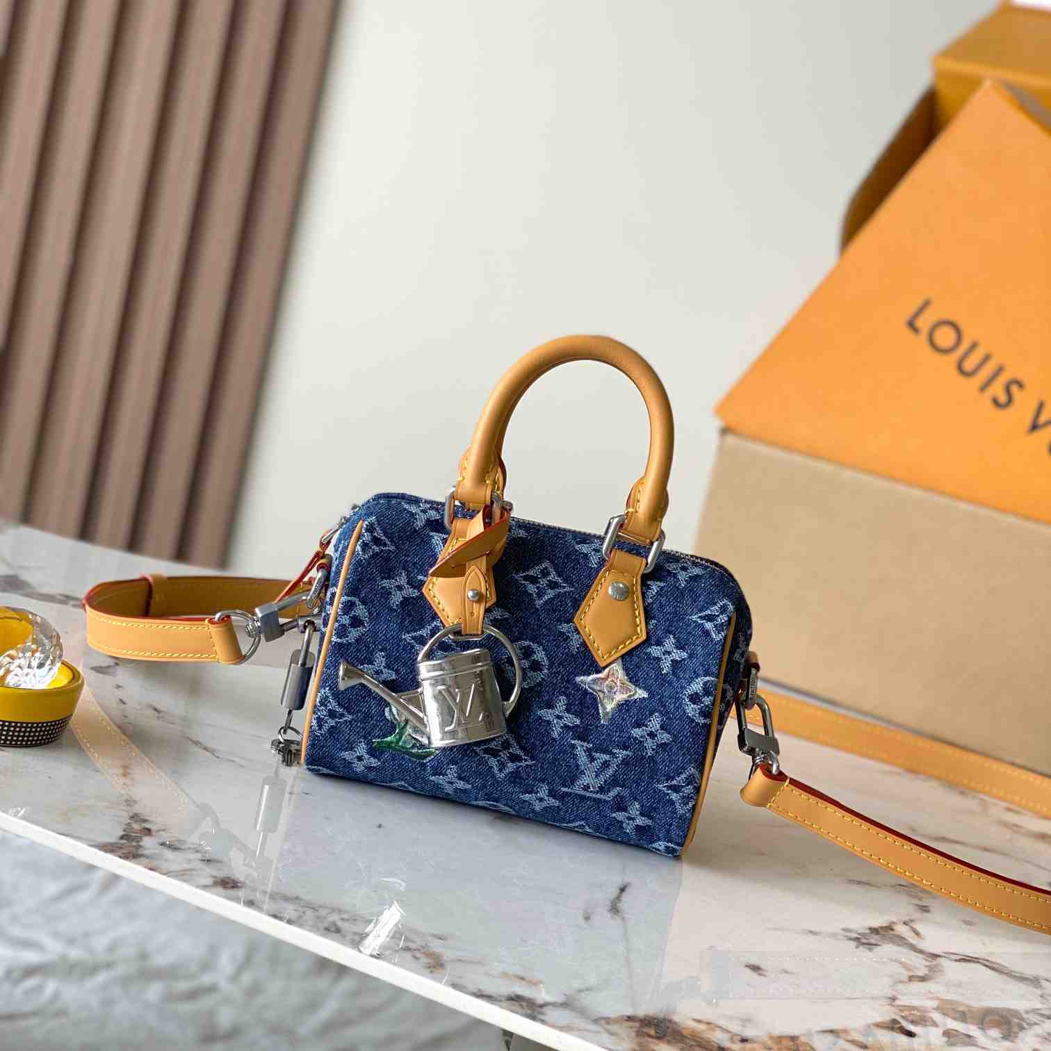 Louis Vuitton Speedy 18 Bandoulière M27557 - DesignerGu
