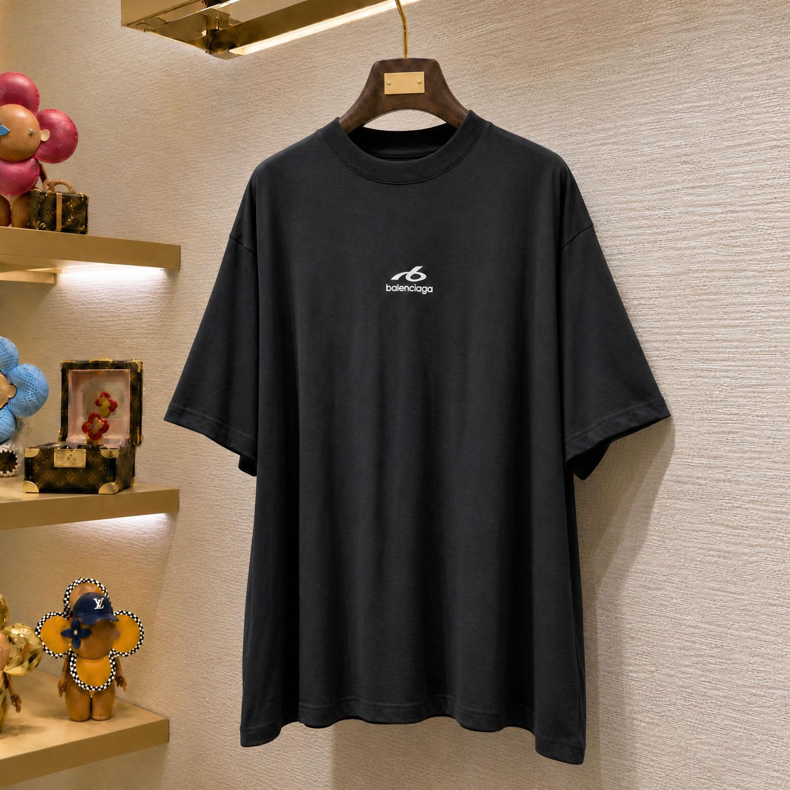 Balenciaga Bodies Medium Fit T-shirt In Black - DesignerGu