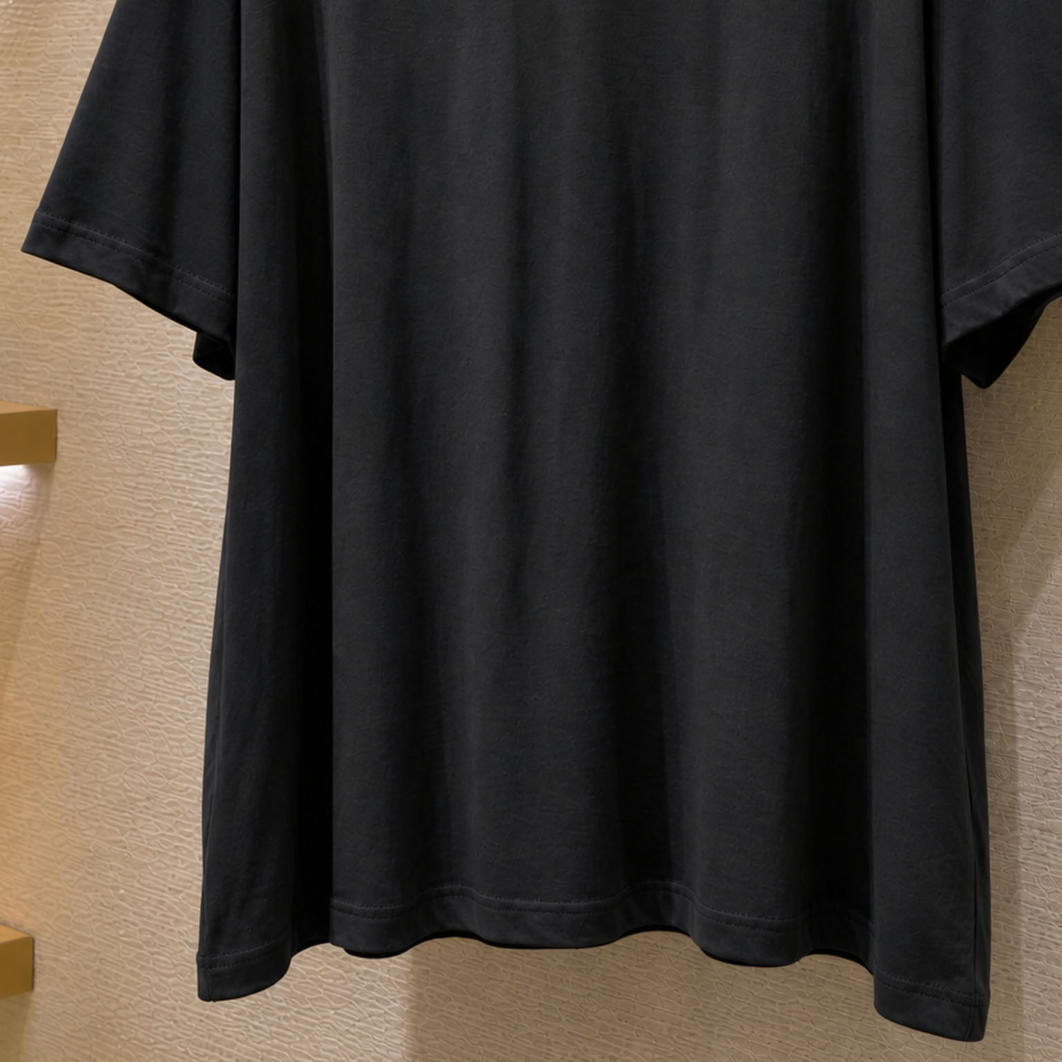 Balenciaga Bodies Medium Fit T-shirt In Black - DesignerGu