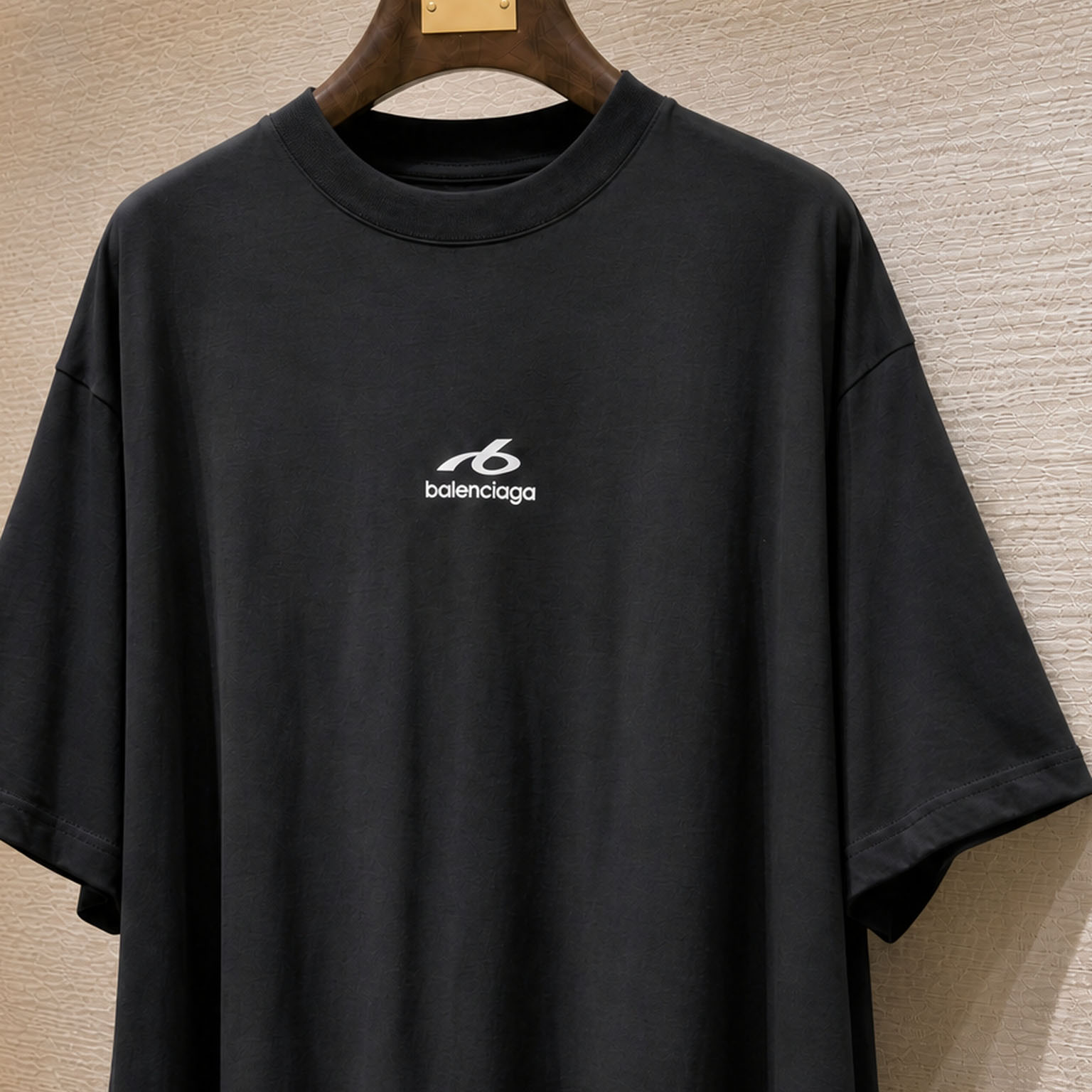 Balenciaga Bodies Medium Fit T-shirt In Black - DesignerGu