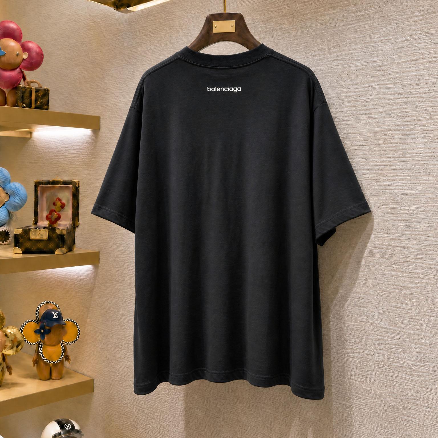 Balenciaga Bodies Medium Fit T-shirt In Black - DesignerGu