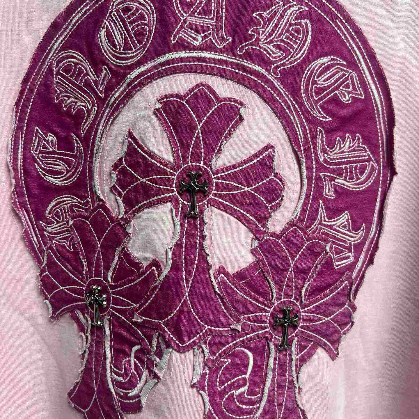 Chrome Hearts Horseshoe Cross Patch Embroidery  T-Shirt  - DesignerGu