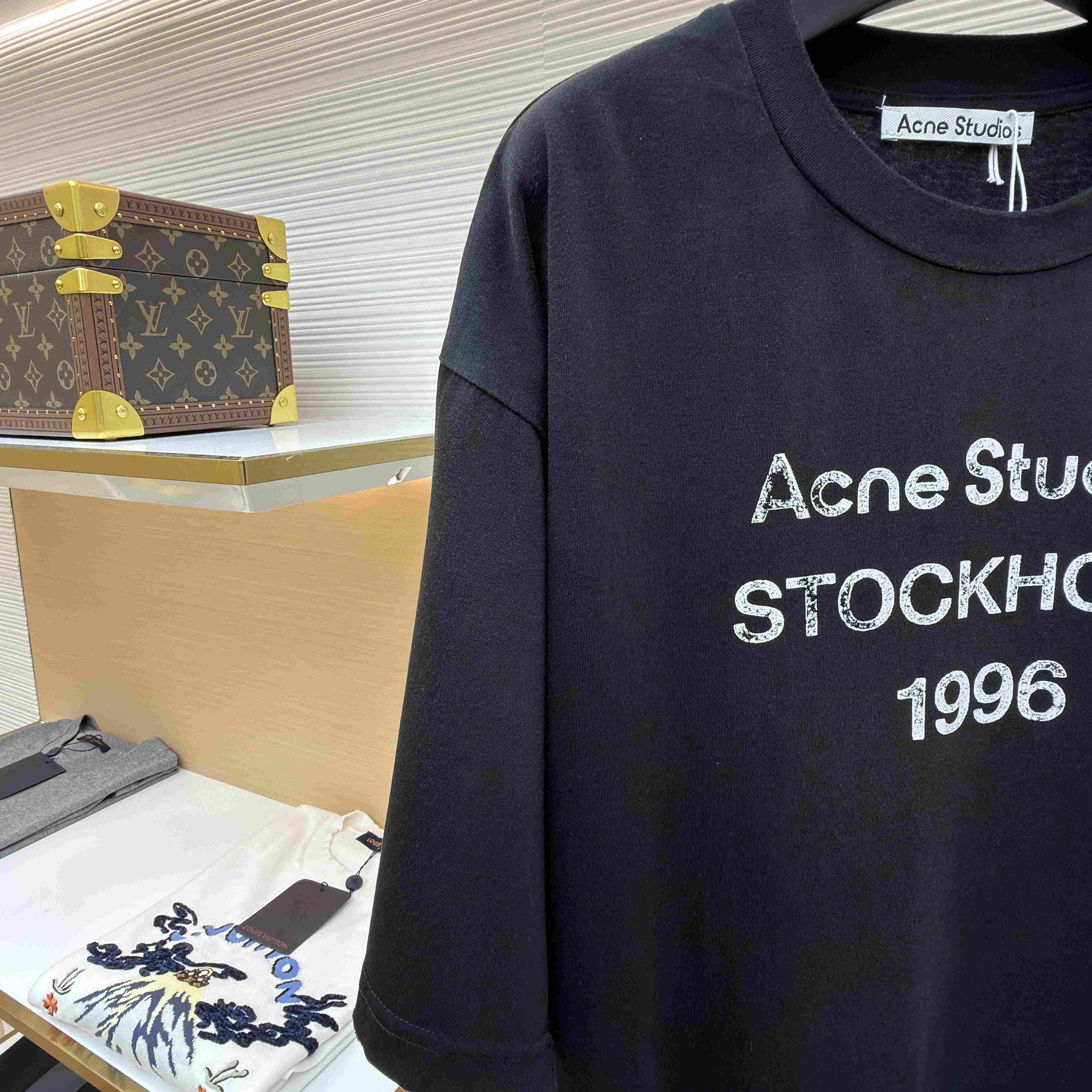 Acne Studios  Sprayed Logo T-shirt - DesignerGu